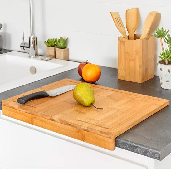 Planche à découper en bois Bois de la Baronnerie rigole pour cueillir le liquide